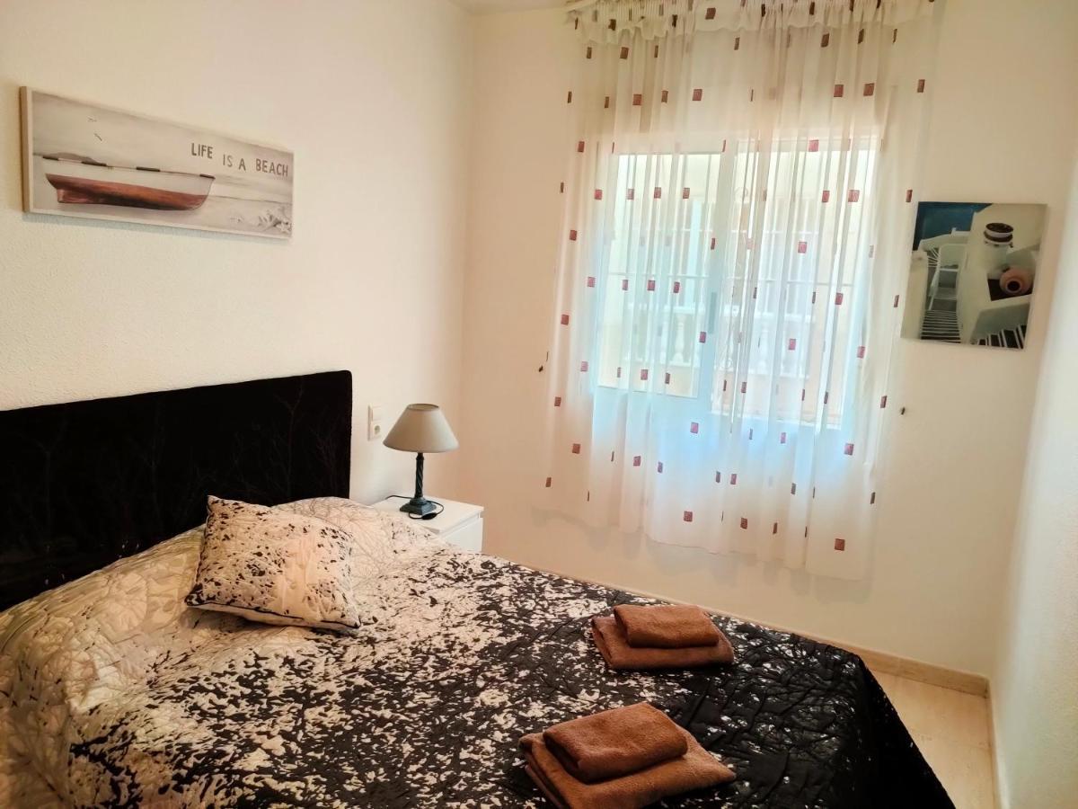 Casas Holiday - Playa Del Cura 또레비에하 외부 사진