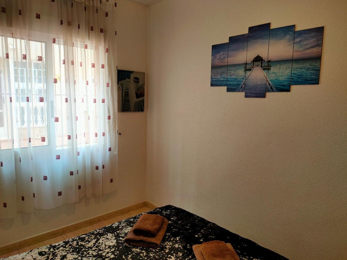 Casas Holiday - Playa Del Cura 또레비에하 외부 사진